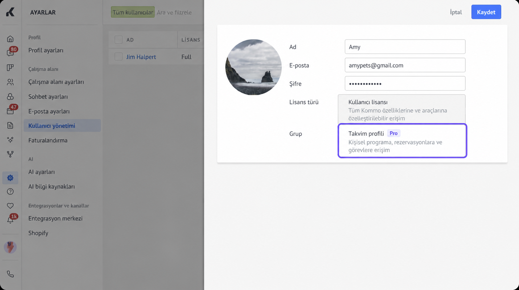 User settings page displaying profile information and subscription details for a user.