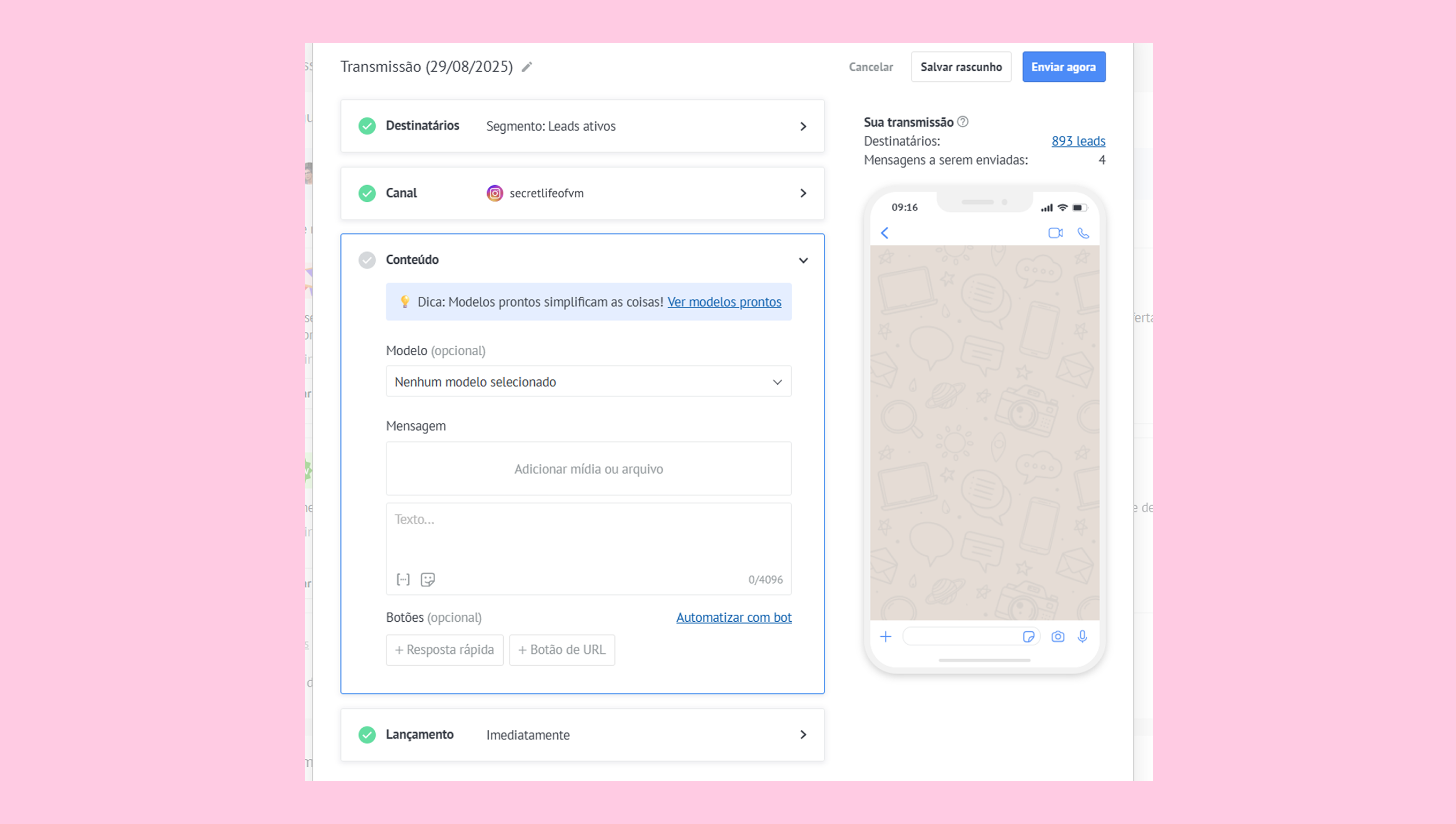 Interface for sending messages with options for templates and media attachments.
