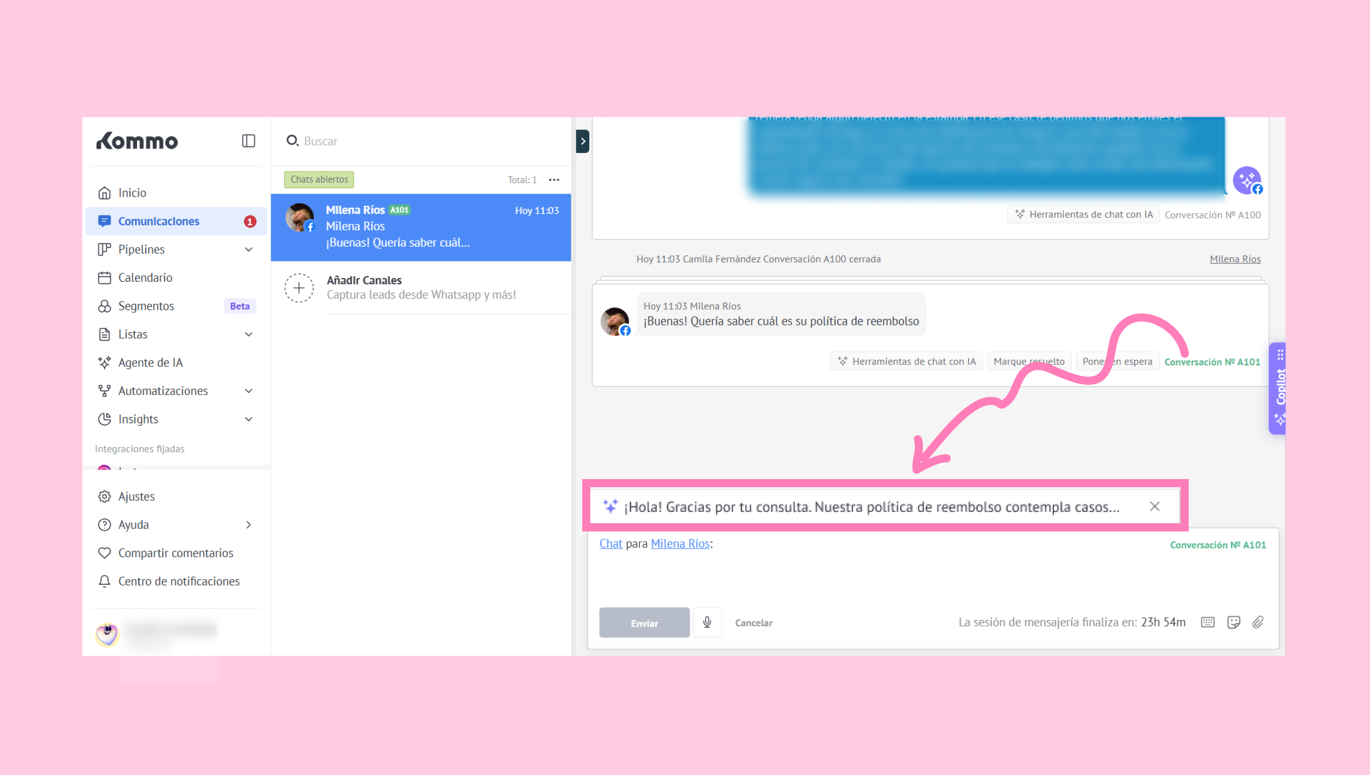 Chat interface showing a response about refund policy for a customer inquiry.