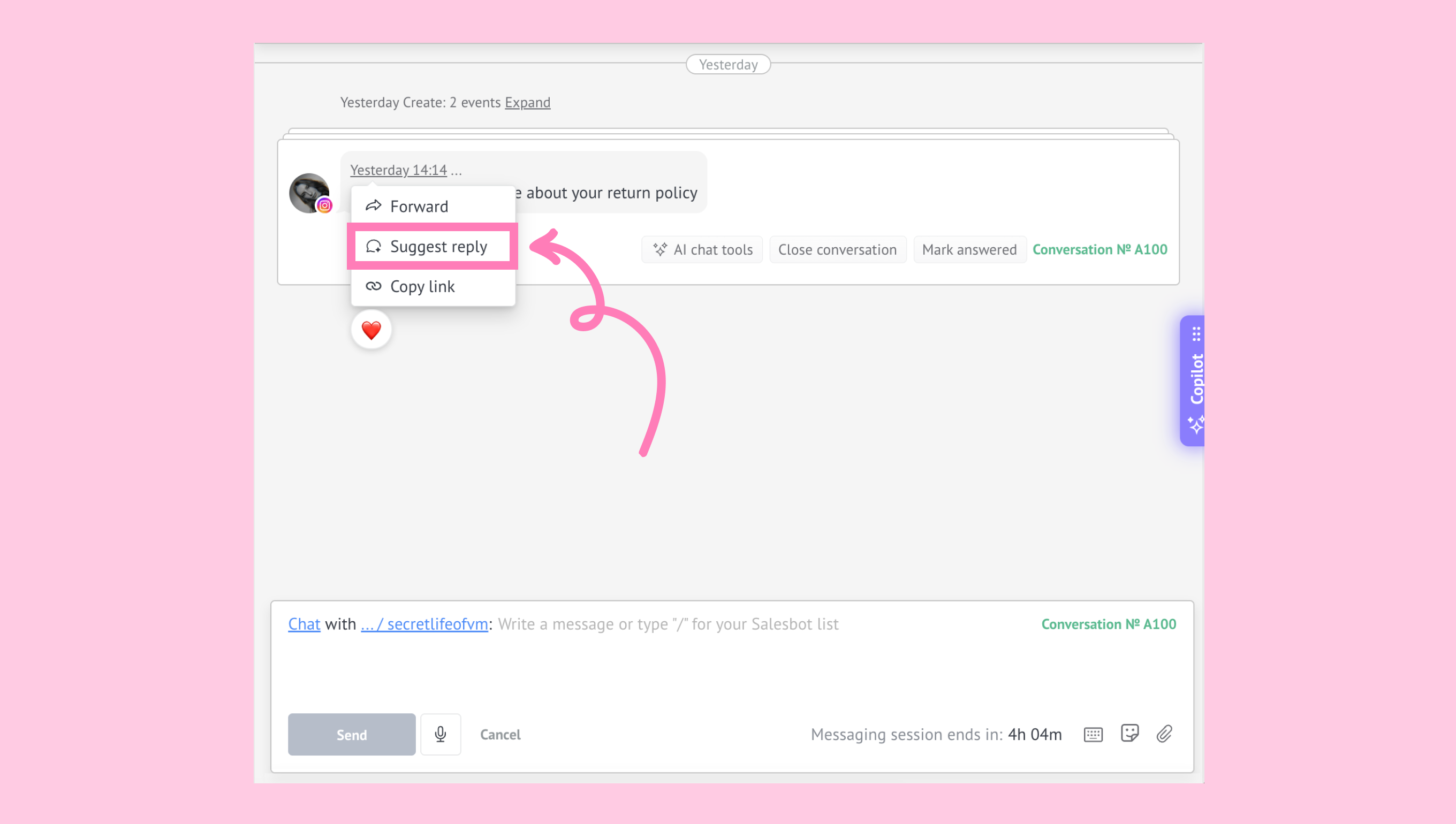 Message menu in Kommo with the Suggest reply option.