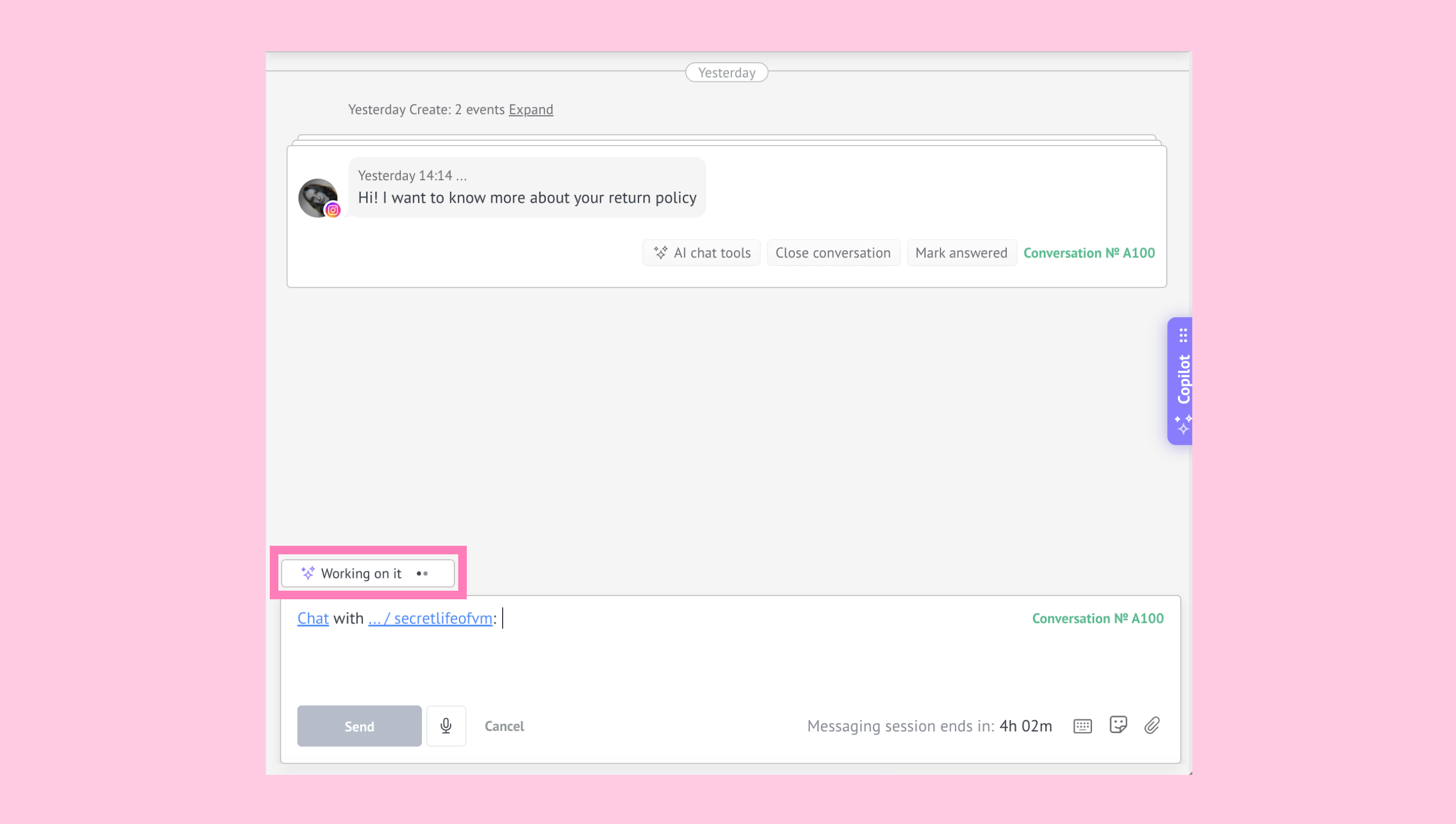 Kommo conversation showing an AI reply suggestion being generated.